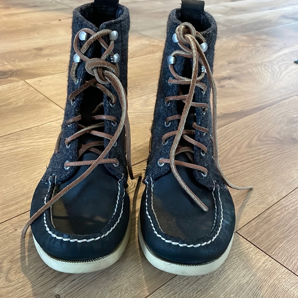 Sperry top sider boots